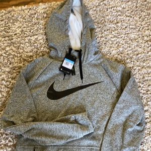 New with tags Nike men’s sweatshirt